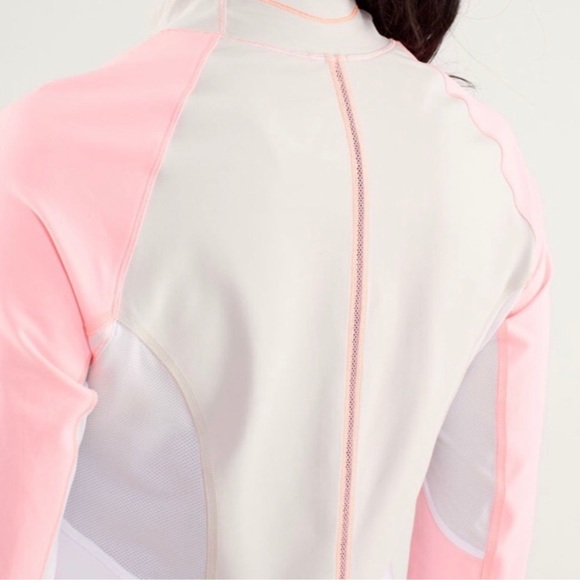 Lululemon Beach Runner Jacket Dune Bleached Coral White Workout Size 12 - Picture 5 of 12